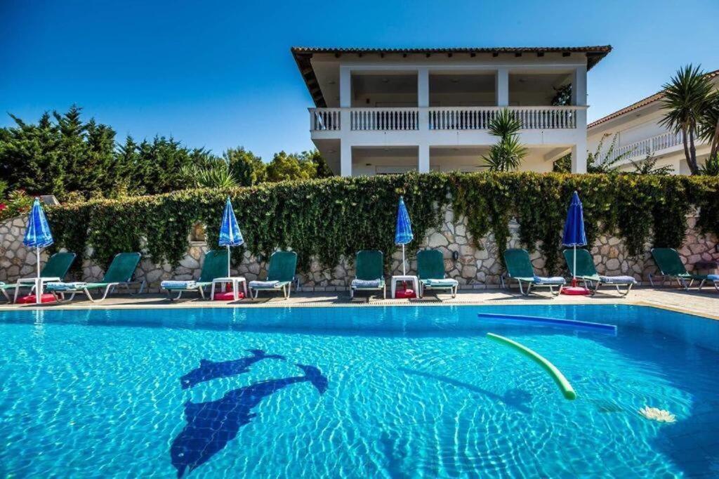 Keri Me Away - Argo'S Summer Poolside Retreats Exterior foto